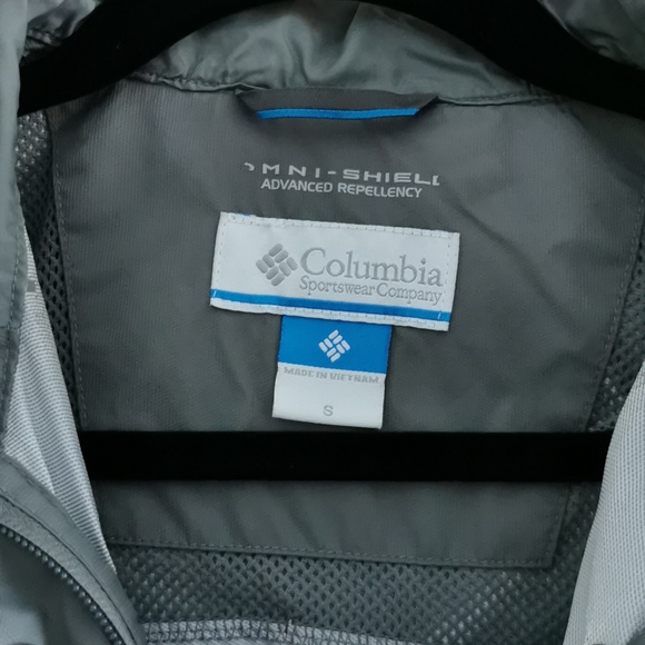 Columbia rain coat - Picture 2 of 3